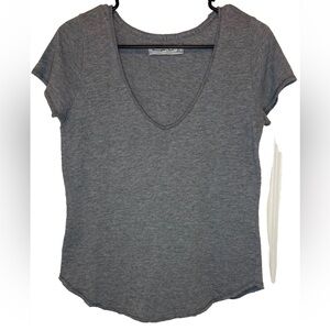 Abercrombie & Fitch Women’s V-neck T-shirt Soft Size Small Gray